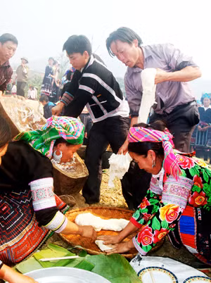 Bánh dày của đồng bào Mông ảnh 6