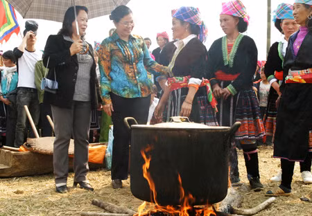 Bánh dày của đồng bào Mông ảnh 3