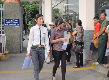 Thí sinh bất ngờ với đề sử “lạ” ảnh 3
