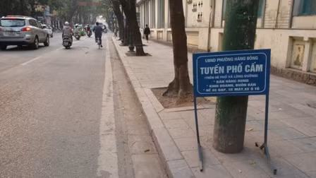 Loạn lấn chiếm vỉa hè tại Hà Nội ảnh 16