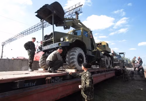 Nga dừng trả vũ khí ở Crimea cho Ukraine ảnh 3