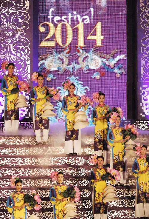 Cận cảnh đêm khai mạc Festival Huế ảnh 8
