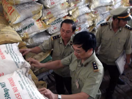 Phân bón giả, nỗi lo thật ảnh 1