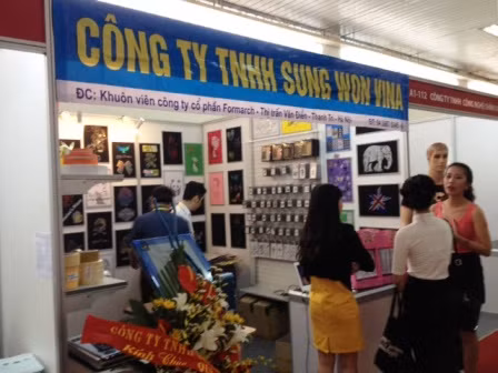 Hàng ngàn khách tham quan Vietnam Expo 2014 ảnh 1