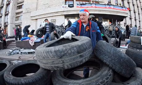 Ukraine ra lệnh bảo vệ tòa thị chính tỉnh Donetsk ảnh 1