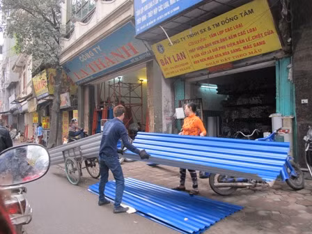 Loạn lấn chiếm vỉa hè tại Hà Nội ảnh 3
