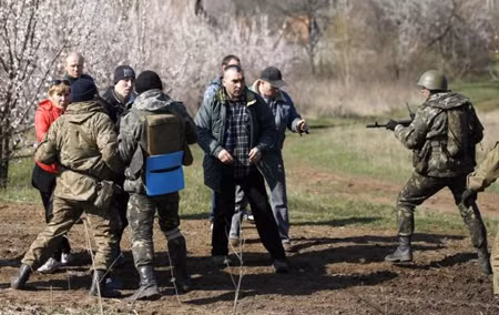 Quân đội Ukraine tấn công người biểu tình, 3 người thiệt mạng ảnh 1
