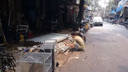 Loạn lấn chiếm vỉa hè tại Hà Nội ảnh 9