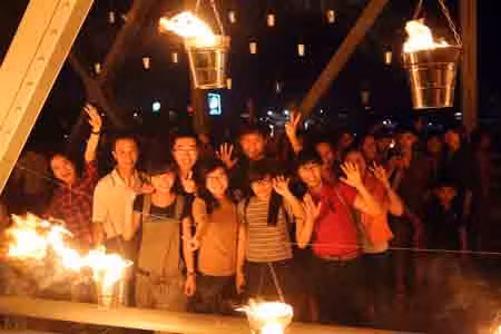 Cầu Trường Tiên lung linh trong 'Sắp đặt lửa' ảnh 4
