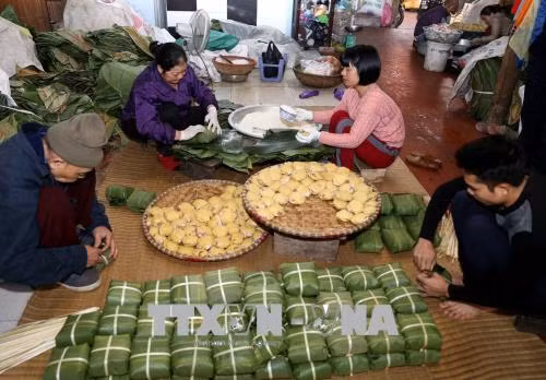 Làng nghề Tranh Khúc cung cấp cho thị trường gần 470.000 chiếc bánh chưng ảnh 6