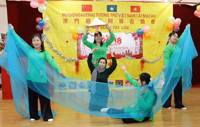 Người Việt ở nước ngoài tổ chức Tết Cộng đồng ảnh 5