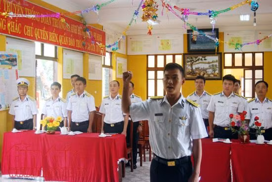 Phát triển Đảng ở Trường Sa ảnh 3