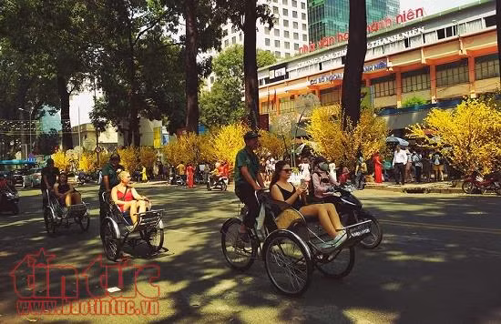 Nhà nhà đi chơi, ngành du lịch ‘bội thu’ dịp Tết Nguyên đán 2018 ảnh 1