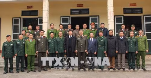 Bộ trưởng Bộ Công an Tô Lâm thăm, tặng quà Tết tại Sơn La ảnh 1
