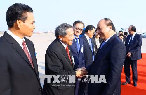 Thủ tướng Nguyễn Xuân Phúc kết thúc thành công chuyến thăm, làm việc tại Lào ảnh 1