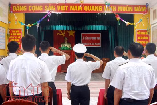 Phát triển Đảng ở Trường Sa ảnh 1
