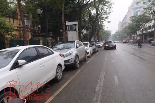 Hà Nội 'mạnh tay' với điểm trông giữ xe không phép ảnh 2