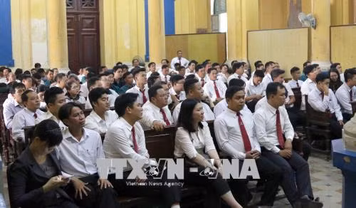 Tạm hoãn phiên vụ án dân sự giữa taxi Vinasun với Grab ảnh 2