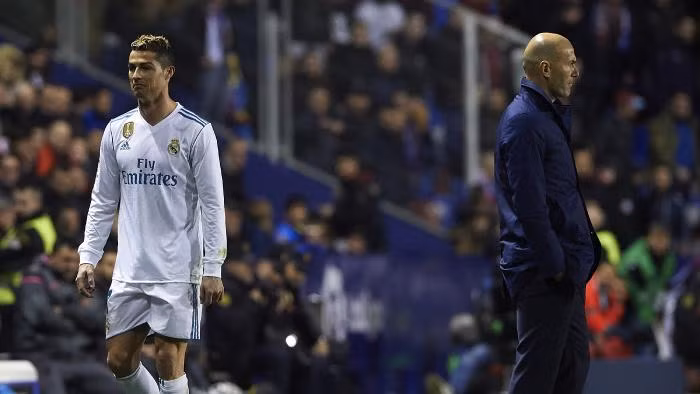 Real Madrid gặp PSG, 'cuốn phim hành động' hay chặng cuối cơn ác mộng của Zidane ảnh 1