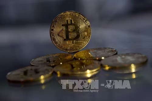 Đồng Bitcoin rớt giá thảm hại ảnh 1