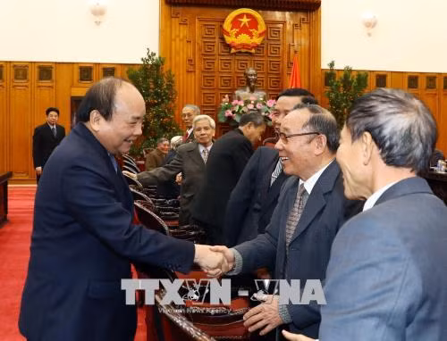  Thủ tướng gặp mặt Ban liên lạc cựu chuyên gia Việt Nam giúp cách mạng Campuchia ảnh 1