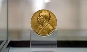 Giải Nobel Vật lý 2026 vinh danh nhà khoa học người Bỉ Francis Halzen