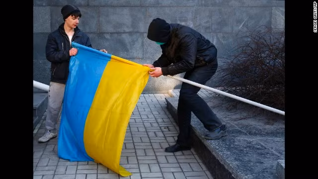 Truyền thông thế giới đổ về Crimea đưa tin trưng cầu dân ý ảnh 1