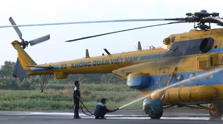 Không quân Việt Nam mở rộng vùng tìm kiếm máy bay mất tích ảnh 1