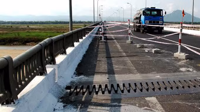 Khắc phục sự cố cầu Đà Rằng mới ảnh 1