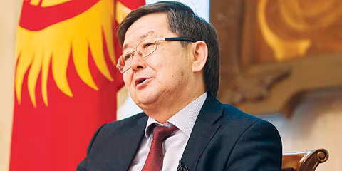 Tổng thống Kyrgyzstan chấp nhận cho chính phủ từ chức ảnh 1