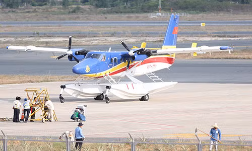 Thủy phi cơ DHC6 tiếp tục bay ra vùng biển nghi máy bay Malaysia rơi ảnh 1