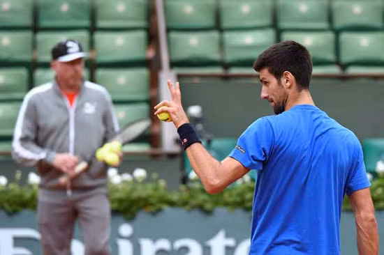 Djokovic và Becker: “Đường ai nấy đi” ảnh 1