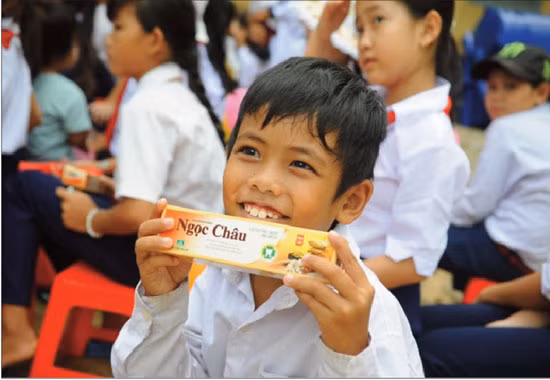 Dược phẩm Hoa Linh nhận 3 giải thưởng Tin& Dùng Số 1 ảnh 3