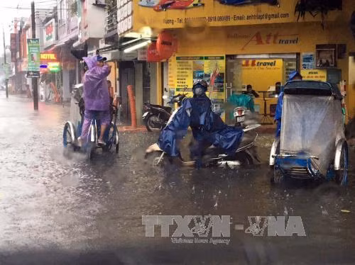 Thừa Thiên-Huế đến Phú Yên ngập nặng ảnh 1