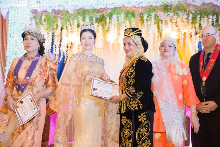 Lễ sắc phong công chúa châu Á bộ tộc Mindanao của Lý Nhã Kỳ ảnh 4