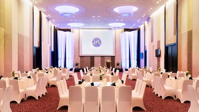 Tiệc cuối năm với nhiều ưu đãi tại Grand Mercure Danang ảnh 1