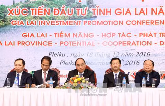 Thủ tướng: Không để tình trạng 'trên rải thảm, dưới rải đinh' ảnh 1