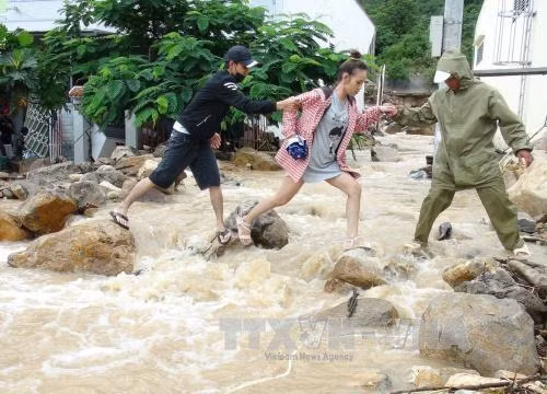 Khắc phục sự cố vỡ kênh thoát lũ Đường Đệ ở Nha Trang ảnh 3
