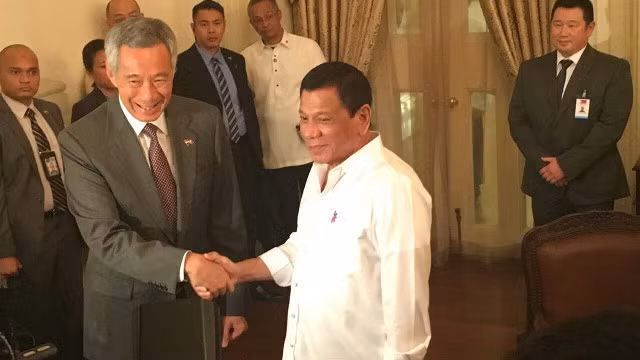 Ông Lý Hiển Long và ông Duterte bàn chuyện Biển Đông ảnh 1