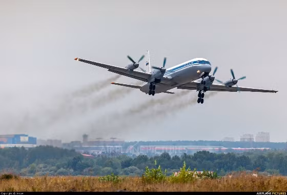 Nổ máy bay chở hàng chục binh sĩ ở Nga ảnh 1
