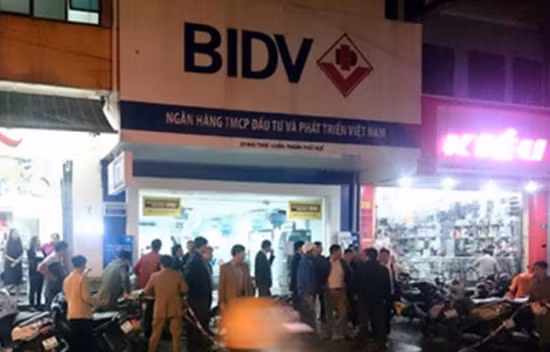 Thừa Thiên - Huế bắt đối tượng cướp ngân hàng táo tợn ảnh 1
