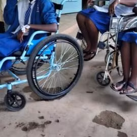 Kenya: Gần 100 nữ sinh bất ngờ bị tê, liệt chân không rõ nguyên nhân