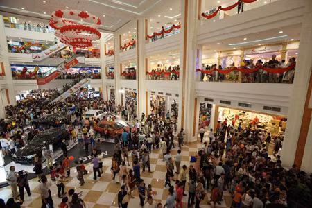Vincom Center Hạ Long: Náo nức mua sắm trong ngày khai trương ảnh 4