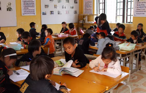 Giáo viên băn khoăn khi “bỏ chấm điểm học sinh tiểu học” ảnh 1