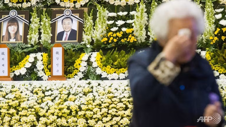 Tìm thấy thêm thi thể trong phà chìm Sewol ảnh 1