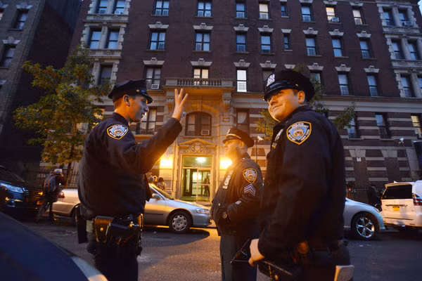 Phát hiện trường hợp đầu tiên nhiễm Ebola tại New York ảnh 1
