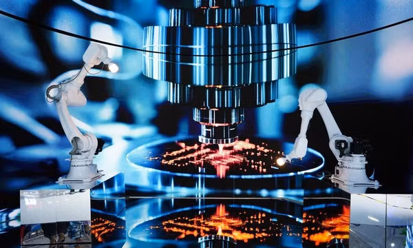 Cánh tay robot được trưng bày tại Triển lãm Trung Quốc - Nam Á lần thứ 9 ở Côn Minh, tỉnh Vân Nam, Trung Quốc, ngày 22/6/2025. (Ảnh: Tân Hoa xã)
