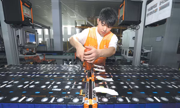 Xưởng sản xuất của một công ty công nghệ ở thành phố Hoài Bắc, tỉnh An Huy (Trung Quốc). Ảnh minh hoạ: China Daily