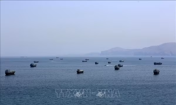 Quang cảnh eo biển Hormuz. Ảnh: THX/TTXVN phát