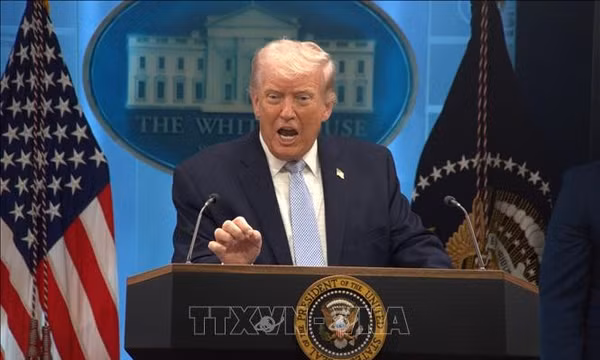 Tổng thống Trump có thể ra lệnh tấn công Iran trước bầu cử Quốc hội Mỹ?